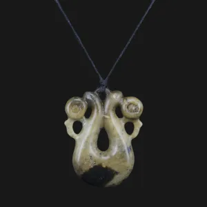 Natural Beauty NZ Maori Pekapeka Bat Birds Totem Necklace in Brown Flower Jade Stone - Unique and Eye-Catching Accessory for Men and Women