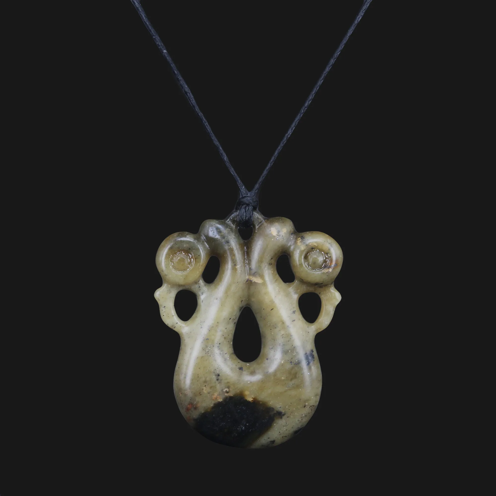 Natural Beauty NZ Maori Pekapeka Bat Birds Totem Necklace in Brown Flower Jade Stone - Unique and Eye-Catching Accessory for Men and Women