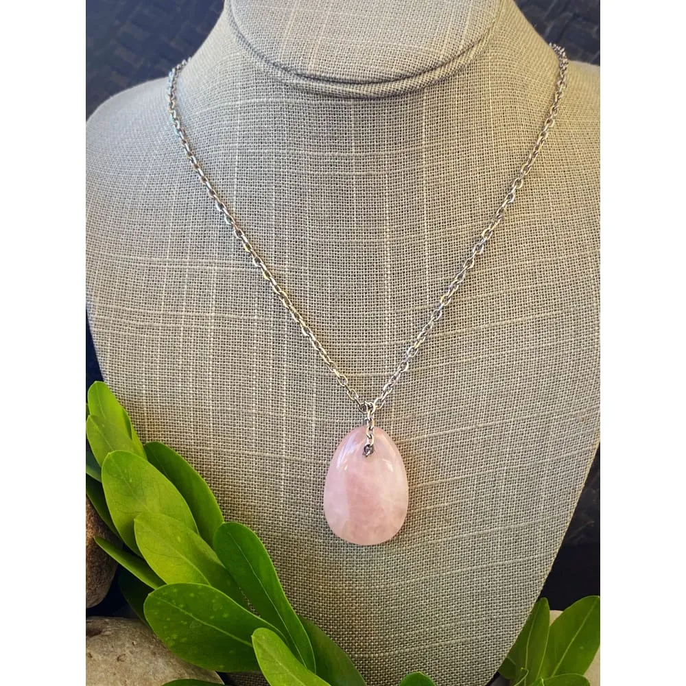 ROSE QUARTZ NECKLACE