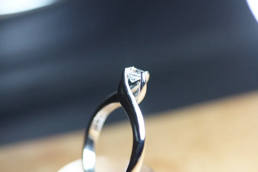 Solitaire Engagement Diamond Ring