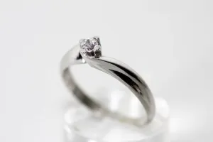Solitaire White Gold Diamond Ring