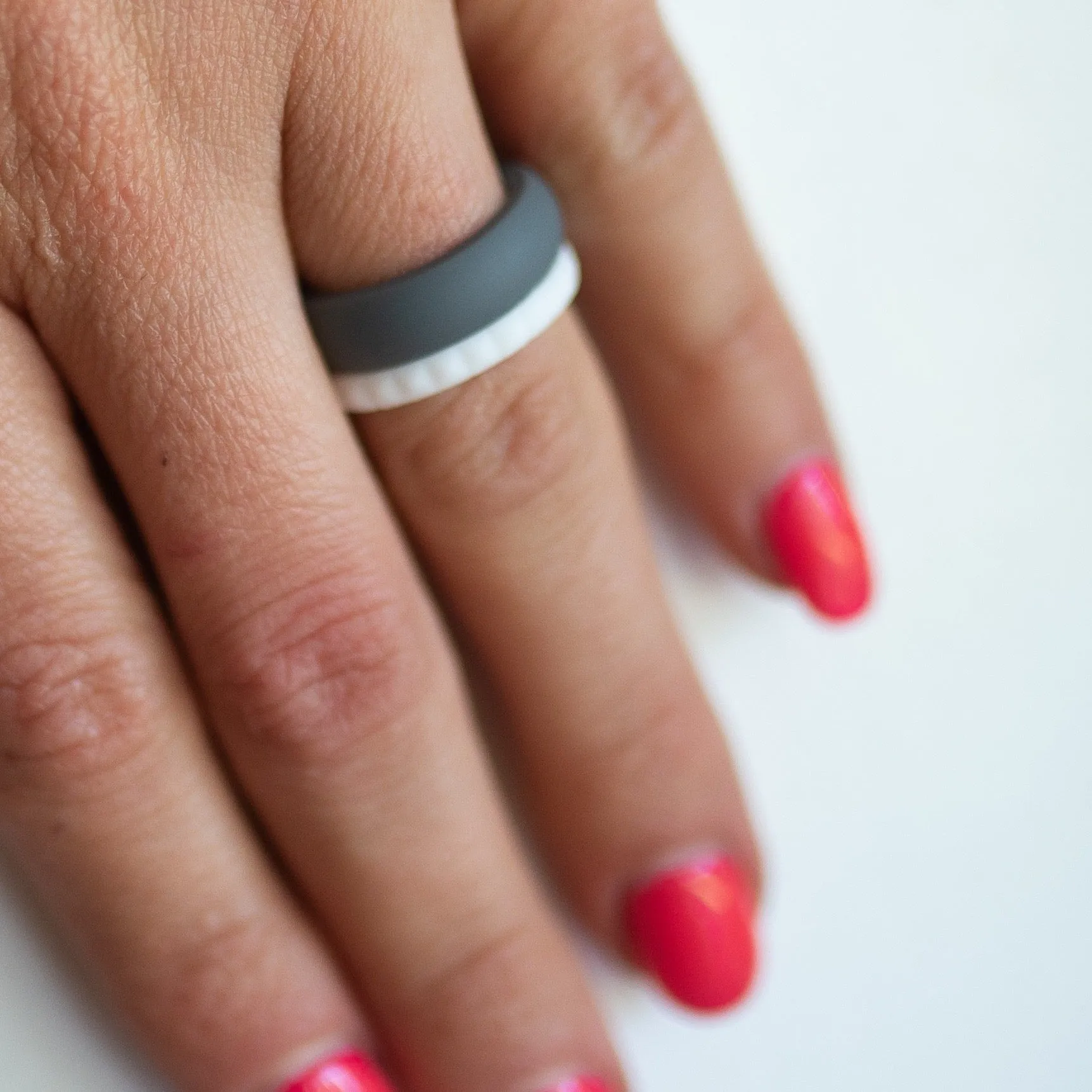 Women's 'Stud stackable' silicone ring